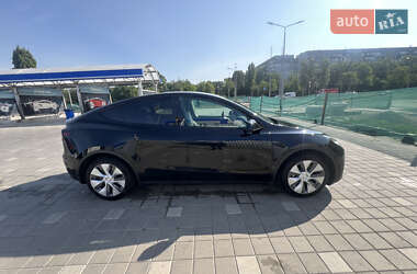 Внедорожник / Кроссовер Tesla Model Y 2023 в 