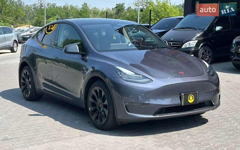 Tesla Model Y 2022