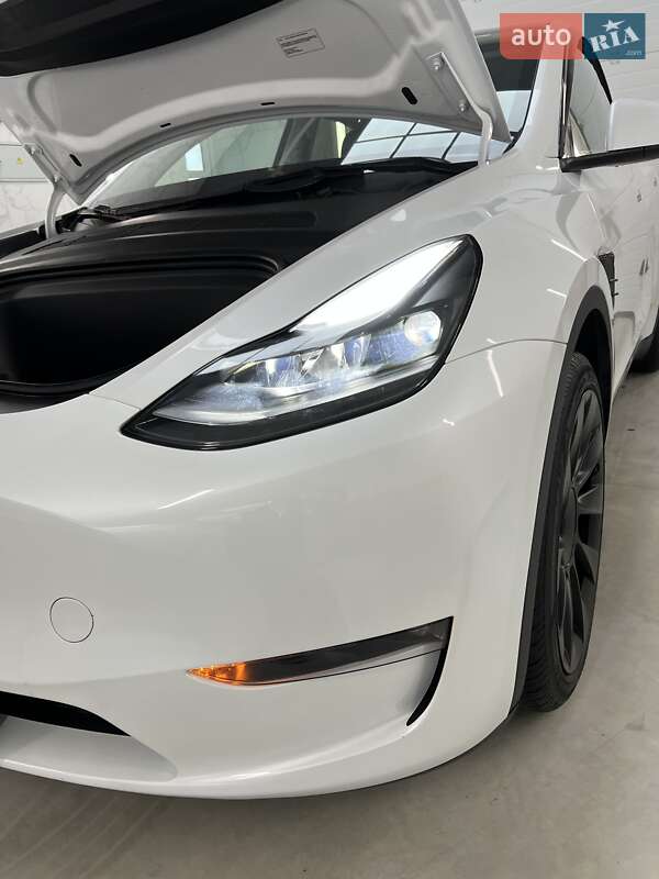 Внедорожник / Кроссовер Tesla Model Y 2024 в Могилев-Подольске