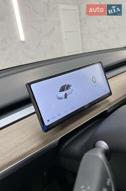 Внедорожник / Кроссовер Tesla Model Y 2024 в 