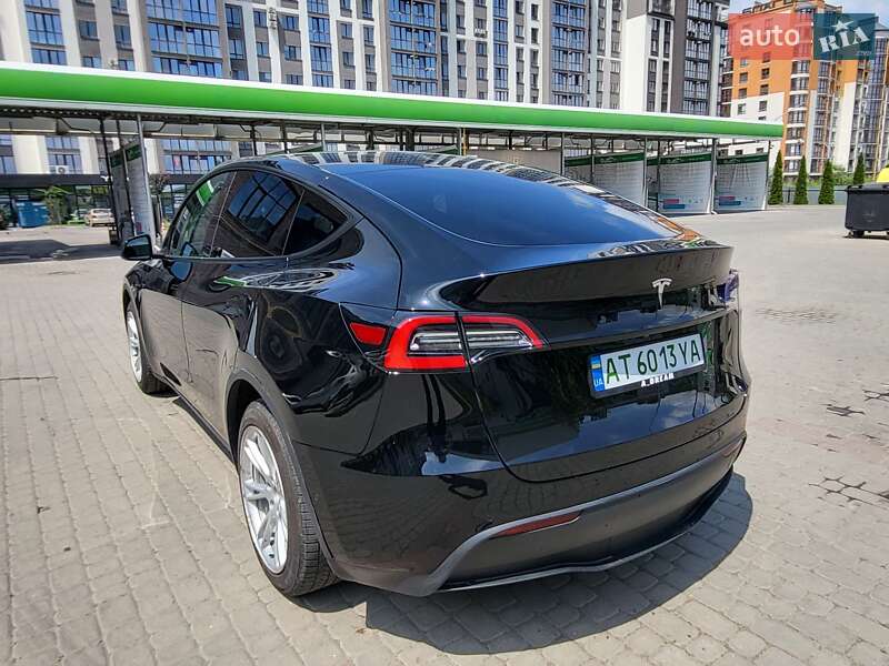 Позашляховик / Кросовер Tesla Model Y 2020 в Івано-Франківську