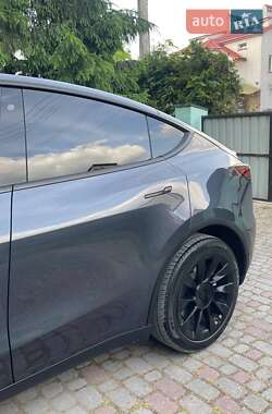 Внедорожник / Кроссовер Tesla Model Y 2020 в 