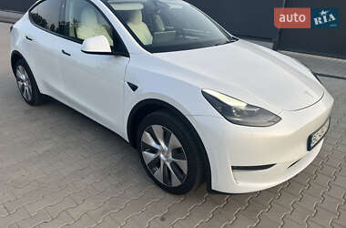 Внедорожник / Кроссовер Tesla Model Y 2024 в 