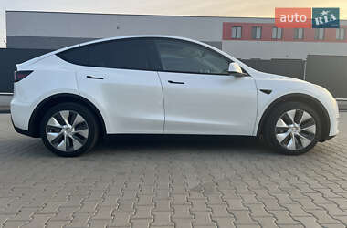 Внедорожник / Кроссовер Tesla Model Y 2024 в 