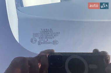 Внедорожник / Кроссовер Tesla Model Y 2024 в 