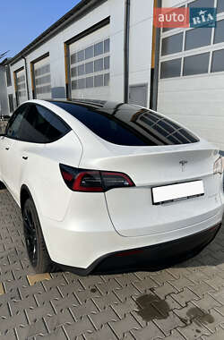 Внедорожник / Кроссовер Tesla Model Y 2022 в 