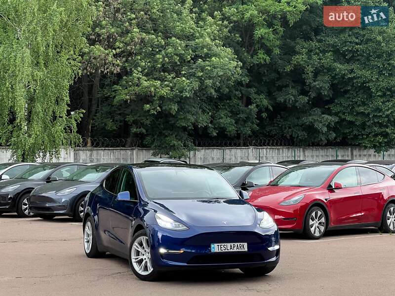 Tesla Model Y 2021