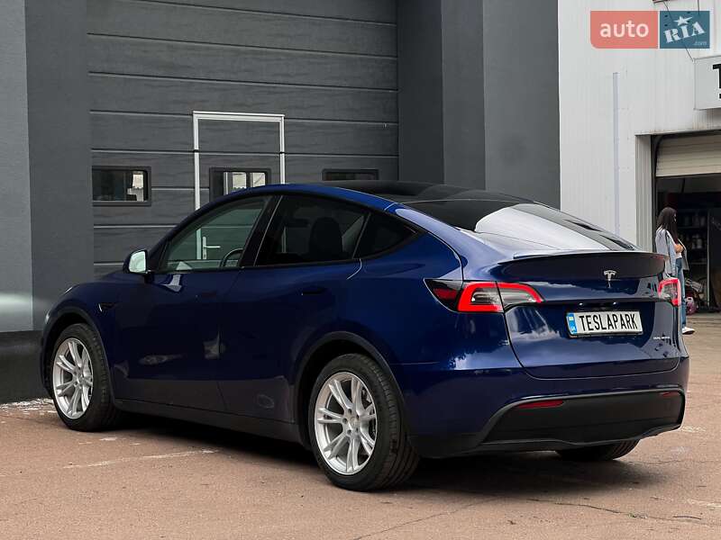 Позашляховик / Кросовер Tesla Model Y 2021 в Києві