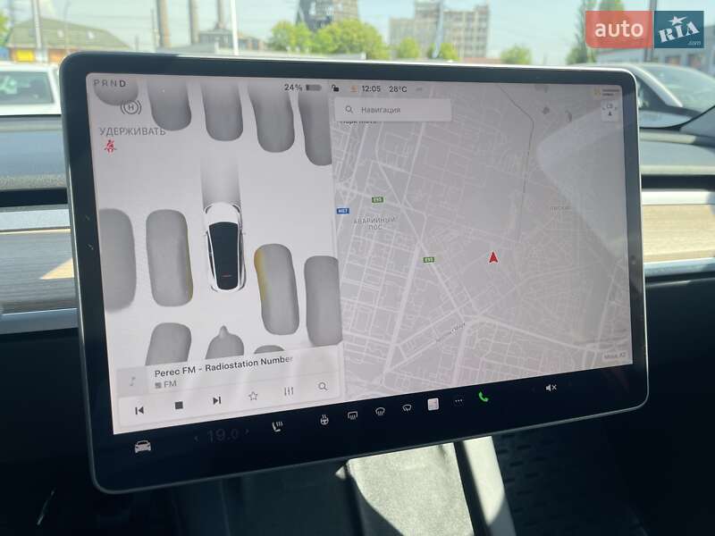 Внедорожник / Кроссовер Tesla Model Y 2023 в Киеве