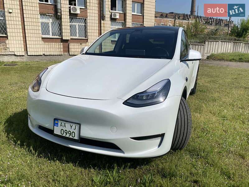 Внедорожник / Кроссовер Tesla Model Y 2023 в Киеве