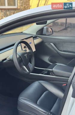 Внедорожник / Кроссовер Tesla Model Y 2020 в 
