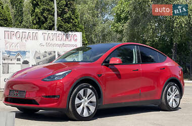 Внедорожник / Кроссовер Tesla Model Y 2024 в 