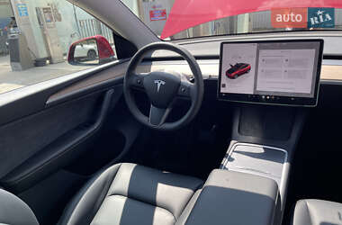 Внедорожник / Кроссовер Tesla Model Y 2024 в 