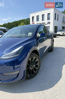 Внедорожник / Кроссовер Tesla Model Y 2024 в 