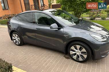 Позашляховик / Кросовер Tesla Model Y 2023 в 