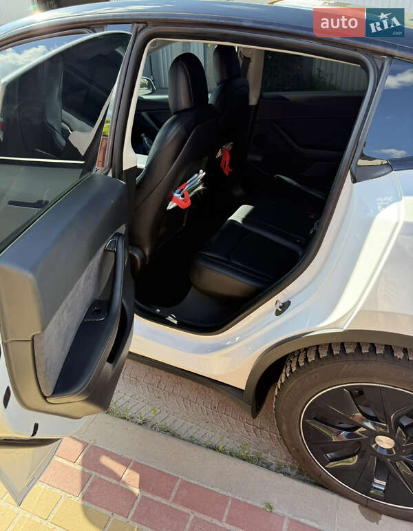 Внедорожник / Кроссовер Tesla Model Y 2021 в Василькове