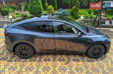 Внедорожник / Кроссовер Tesla Model Y 2024 в 
