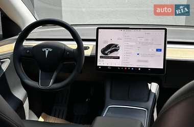Внедорожник / Кроссовер Tesla Model Y 2024 в 