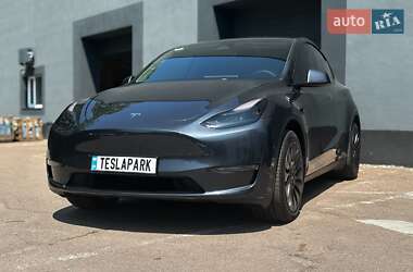 Внедорожник / Кроссовер Tesla Model Y 2024 в 