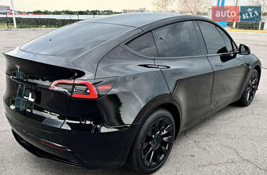 Позашляховик / Кросовер Tesla Model Y 2023 в 