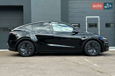 Внедорожник / Кроссовер Tesla Model Y 2025 в 