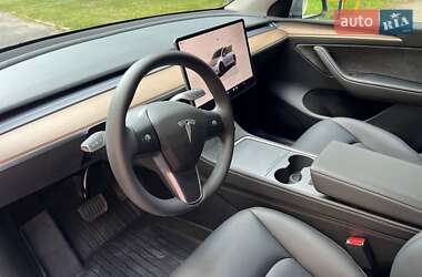 Внедорожник / Кроссовер Tesla Model Y 2024 в 