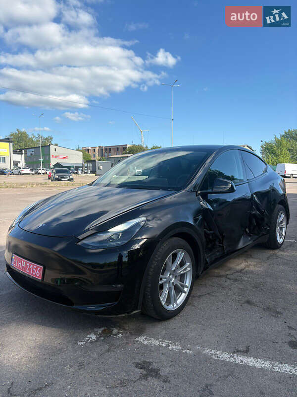 Tesla Model Y 2022