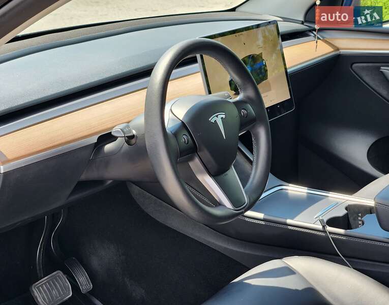 Внедорожник / Кроссовер Tesla Model Y 2022 в Львове