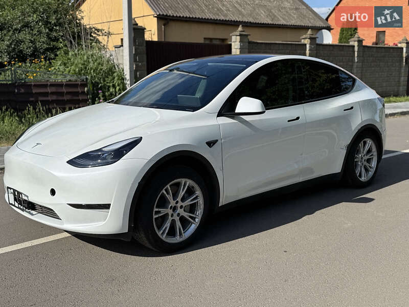 Внедорожник / Кроссовер Tesla Model Y 2024 в Ровно