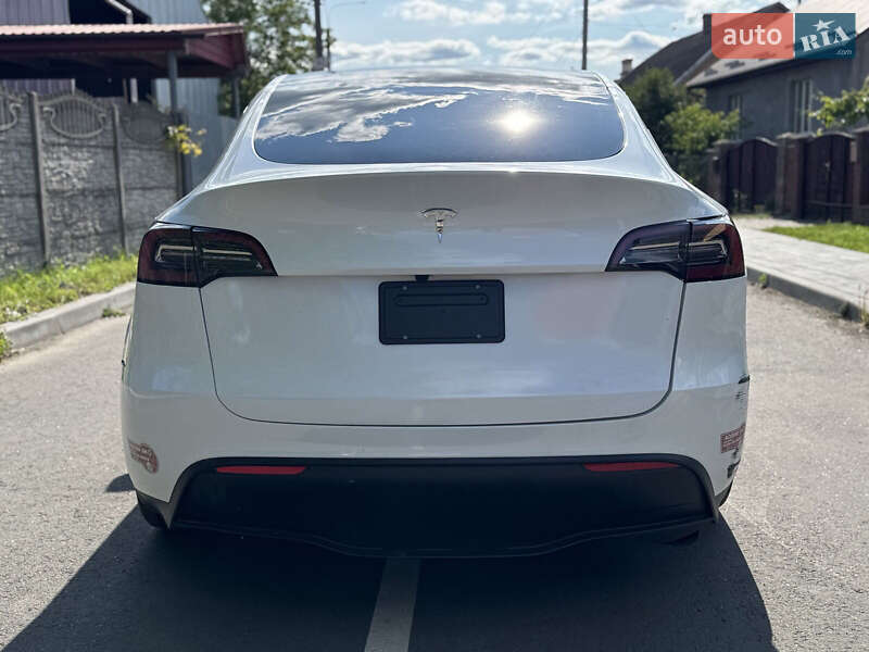 Внедорожник / Кроссовер Tesla Model Y 2024 в Ровно