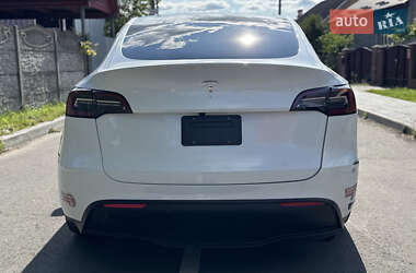 Внедорожник / Кроссовер Tesla Model Y 2024 в 