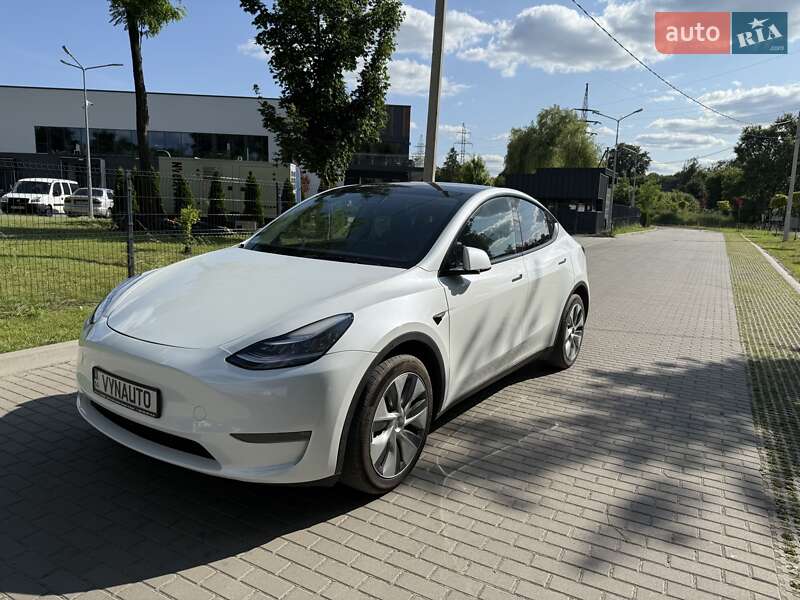 Позашляховик / Кросовер Tesla Model Y 2023 в Львові