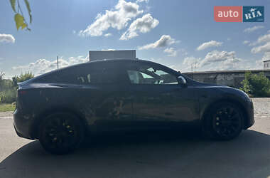 Позашляховик / Кросовер Tesla Model Y 2023 в 