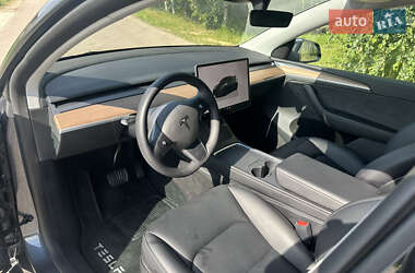 Позашляховик / Кросовер Tesla Model Y 2023 в 