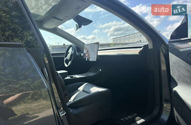 Позашляховик / Кросовер Tesla Model Y 2023 в 