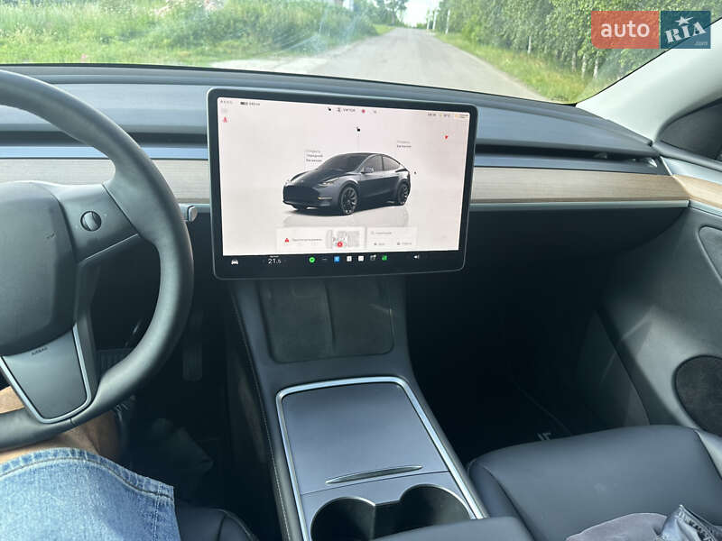 Внедорожник / Кроссовер Tesla Model Y 2023 в Ровно
