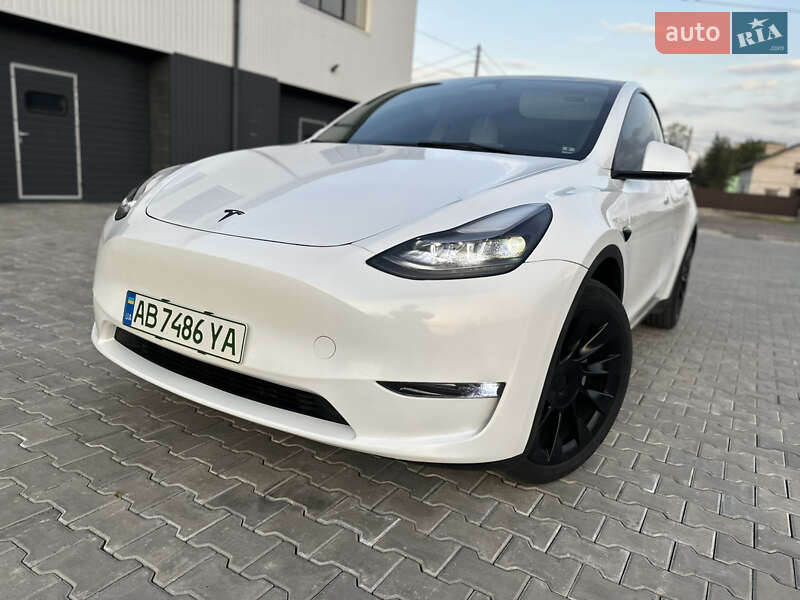 Tesla Model Y 2023