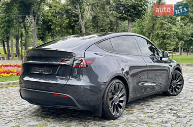 Внедорожник / Кроссовер Tesla Model Y 2024 в 