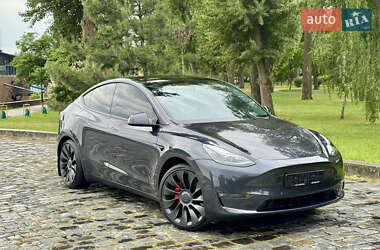 Внедорожник / Кроссовер Tesla Model Y 2024 в 