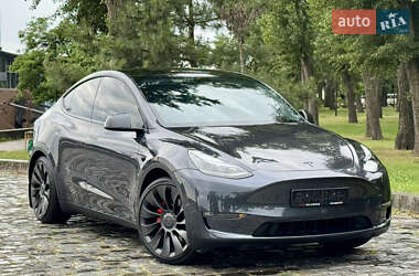 Внедорожник / Кроссовер Tesla Model Y 2024 в 