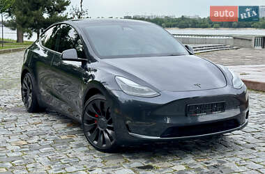 Внедорожник / Кроссовер Tesla Model Y 2024 в 