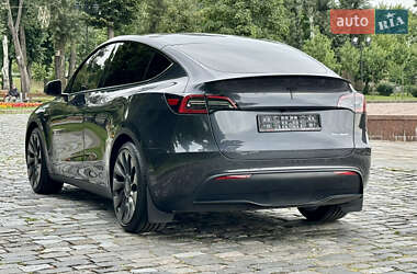 Внедорожник / Кроссовер Tesla Model Y 2024 в 