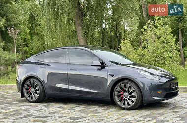 Внедорожник / Кроссовер Tesla Model Y 2024 в 
