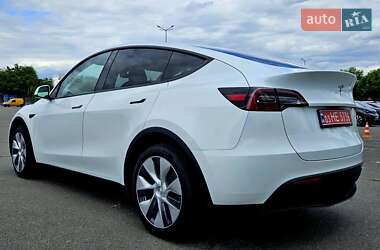 Внедорожник / Кроссовер Tesla Model Y 2024 в 
