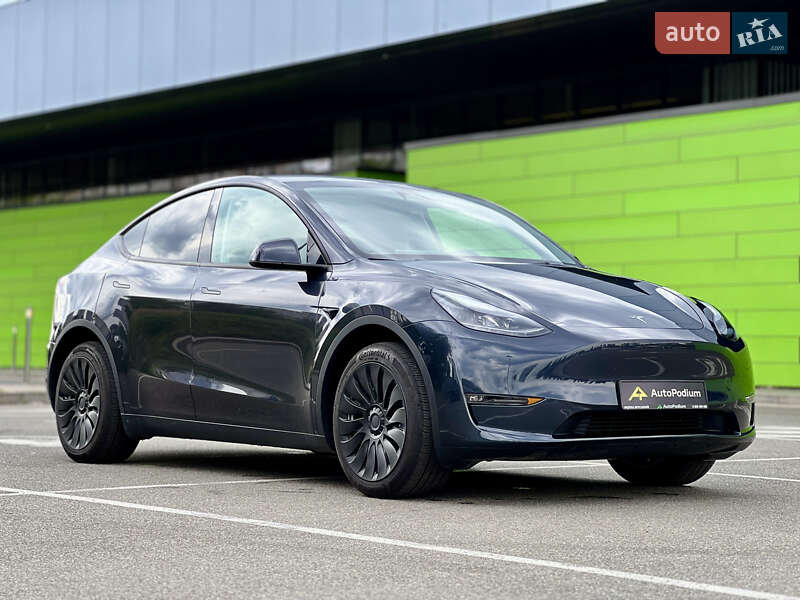 Внедорожник / Кроссовер Tesla Model Y 2024 в Киеве