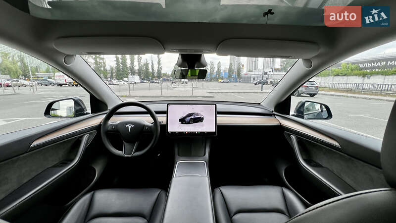 Внедорожник / Кроссовер Tesla Model Y 2024 в Киеве
