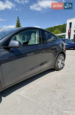 Внедорожник / Кроссовер Tesla Model Y 2024 в 