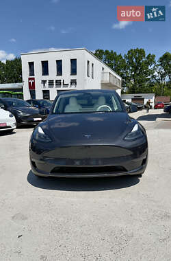 Внедорожник / Кроссовер Tesla Model Y 2024 в 