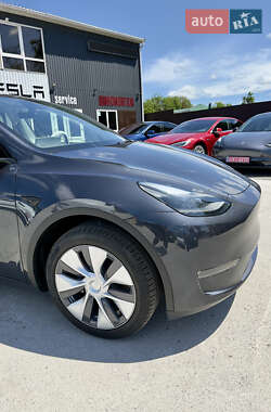 Внедорожник / Кроссовер Tesla Model Y 2024 в 