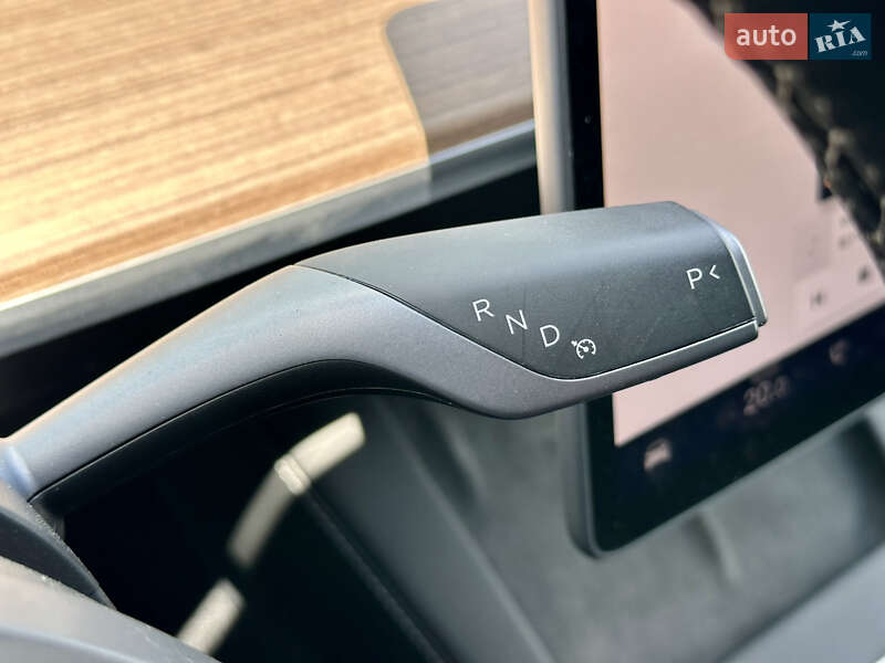 Внедорожник / Кроссовер Tesla Model Y 2023 в Киеве
